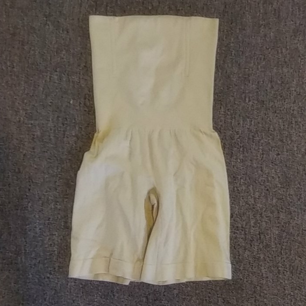 Slimming nude shorts body shaper after pregnancy